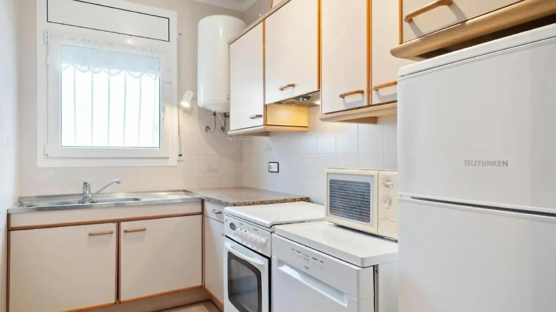 Amfora Cugat Villa Sant Pere Pescador Spain
