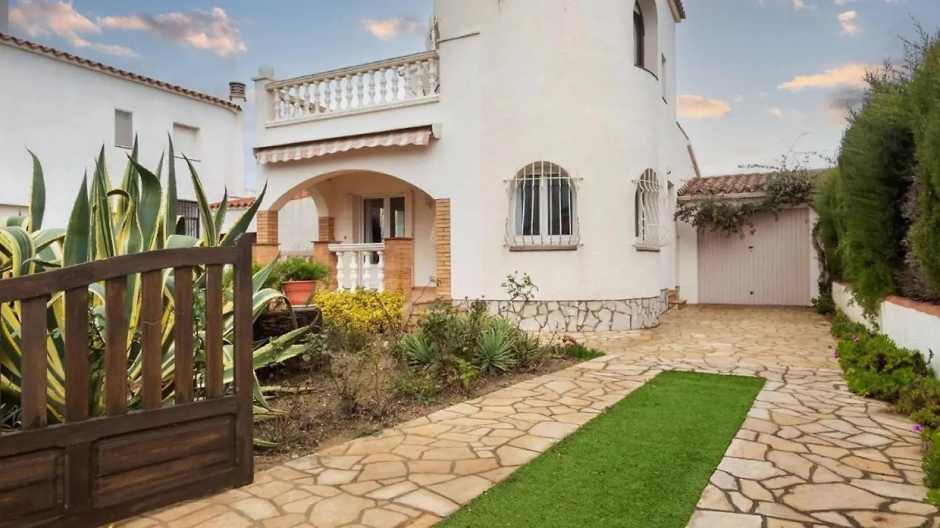 Amfora Cugat Villa Sant Pere Pescador